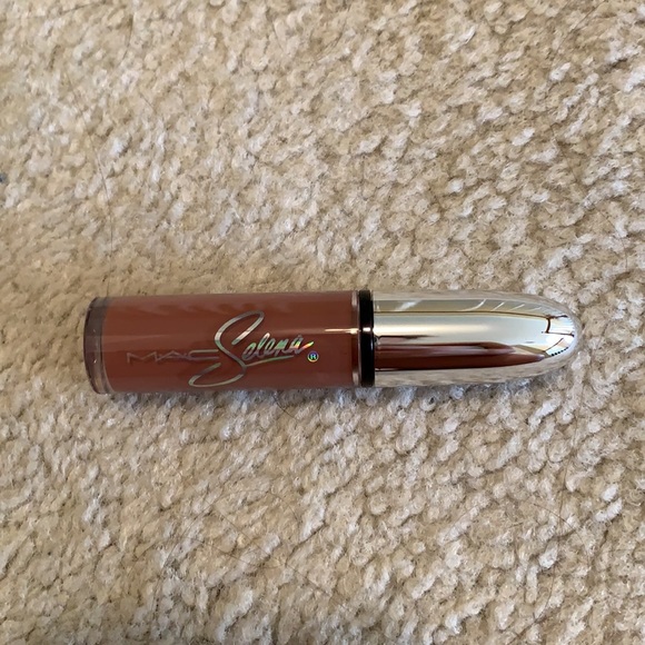 MAC - Selena La Reina Collection - Big Bertha - Picture 3 of 7